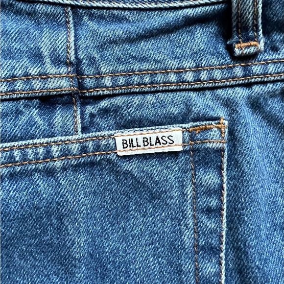 Bill Blass Single Pleat Denim Shorts - Picture 5 of 6